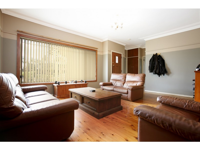 10 Short Street, Heathcote NSW 2233
