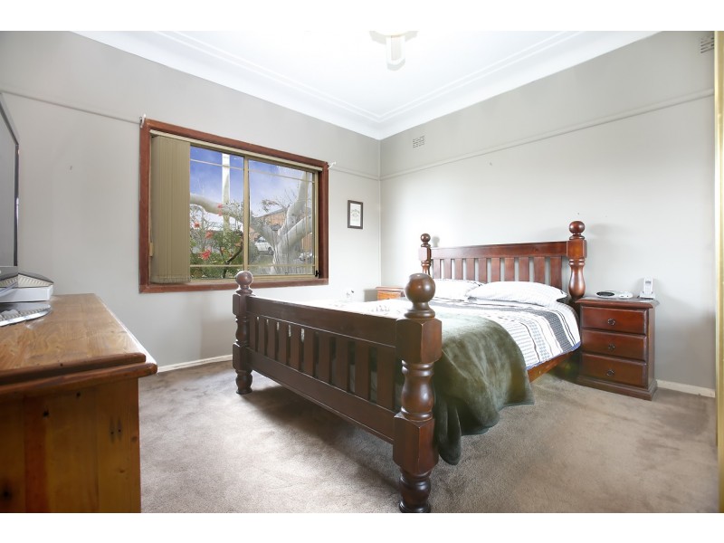 10 Short Street, Heathcote NSW 2233