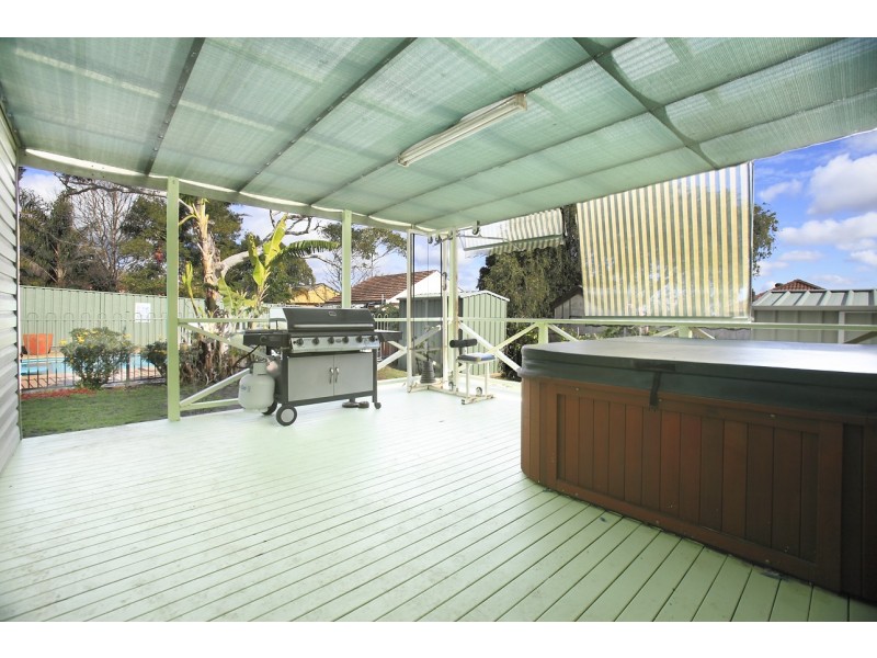 10 Short Street, Heathcote NSW 2233