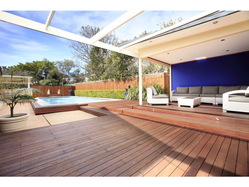 42 Laurina Avenue, Yarrawarrah NSW 2233