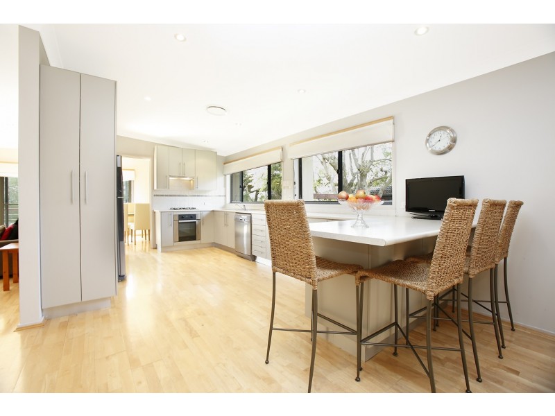 42 Laurina Avenue, Yarrawarrah NSW 2233