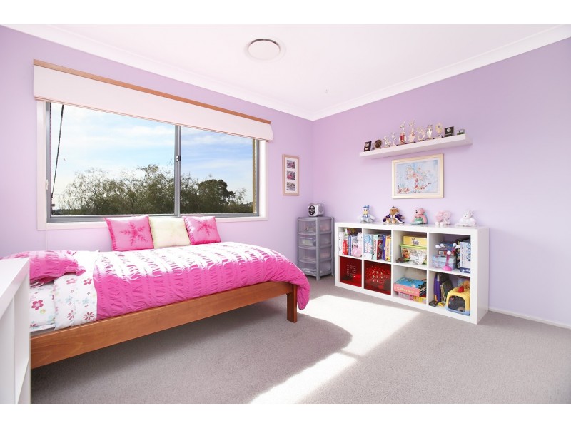 42 Laurina Avenue, Yarrawarrah NSW 2233