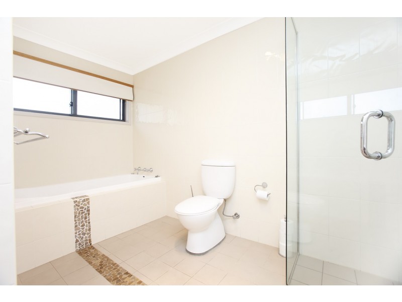 42 Laurina Avenue, Yarrawarrah NSW 2233