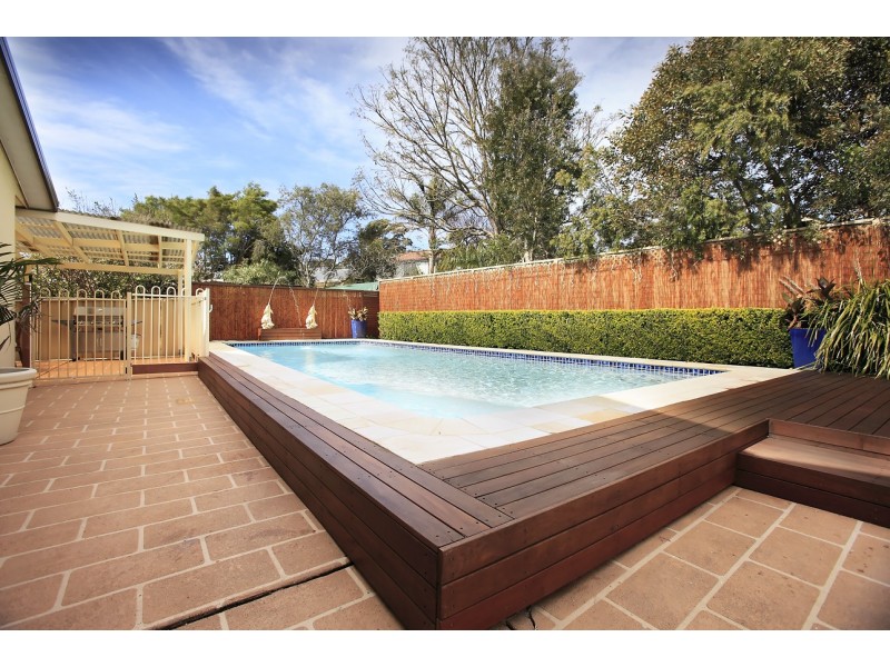 42 Laurina Avenue, Yarrawarrah NSW 2233