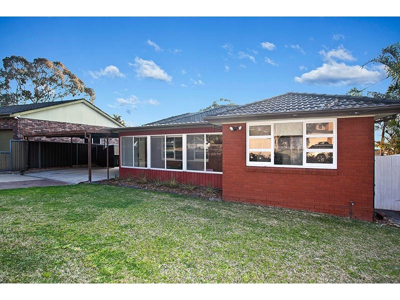 15 Tinakill Avenue, Engadine NSW 2233
