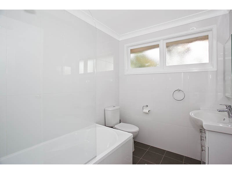 15 Tinakill Avenue, Engadine NSW 2233