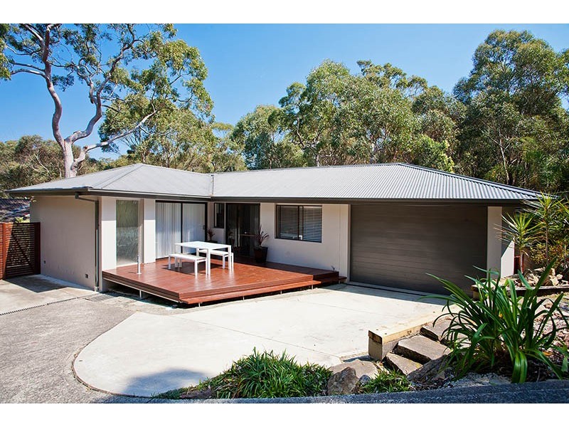 11 Warrangarree Drive, Woronora Heights NSW 2233