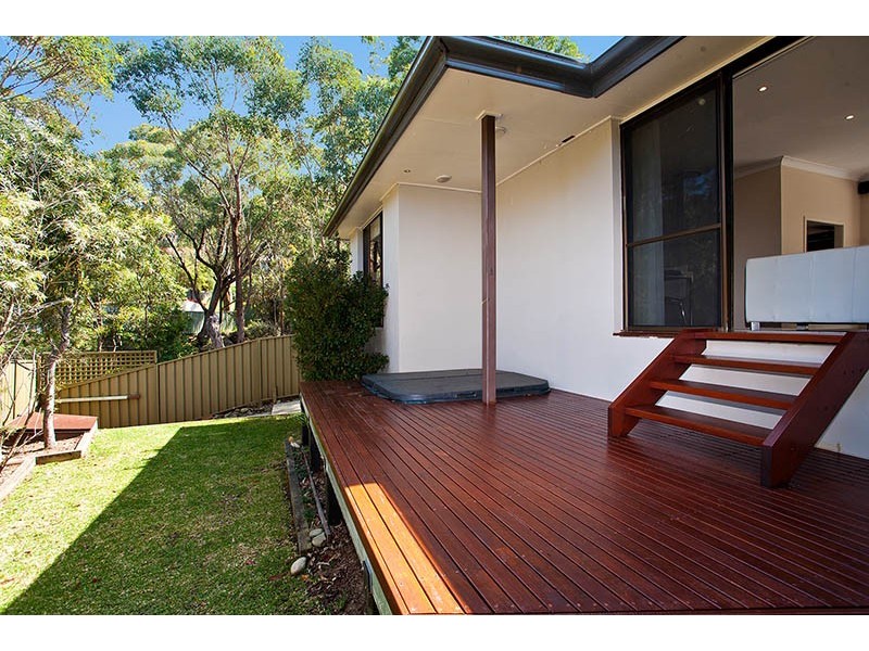 11 Warrangarree Drive, Woronora Heights NSW 2233