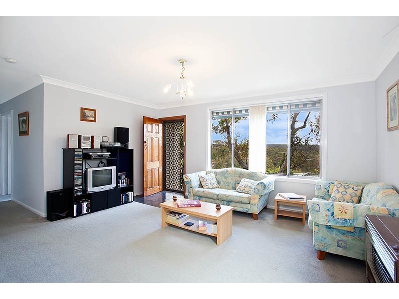 12 Dorset Road, Heathcote NSW 2233