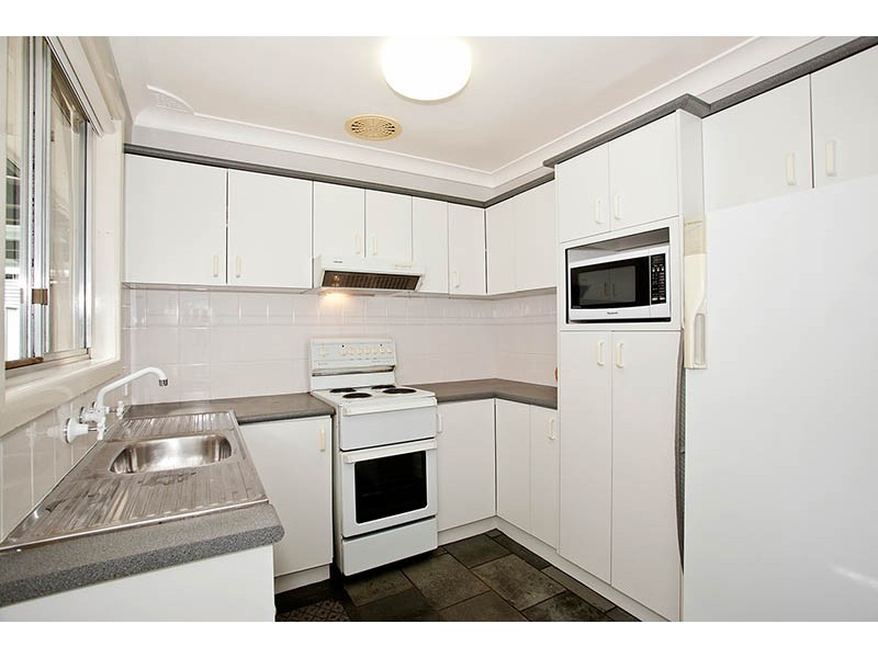 12 Dorset Road, Heathcote NSW 2233