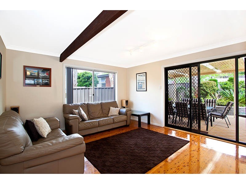 6 Lalor Crescent, Engadine NSW 2233