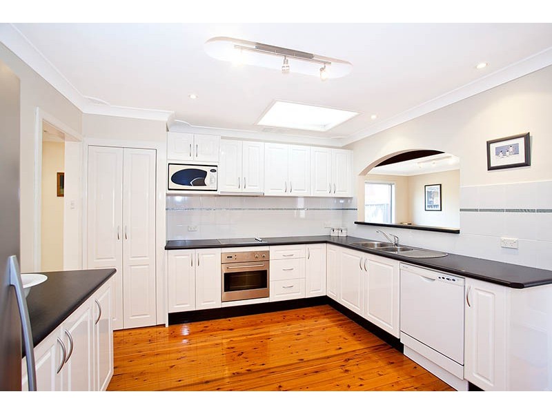 6 Lalor Crescent, Engadine NSW 2233