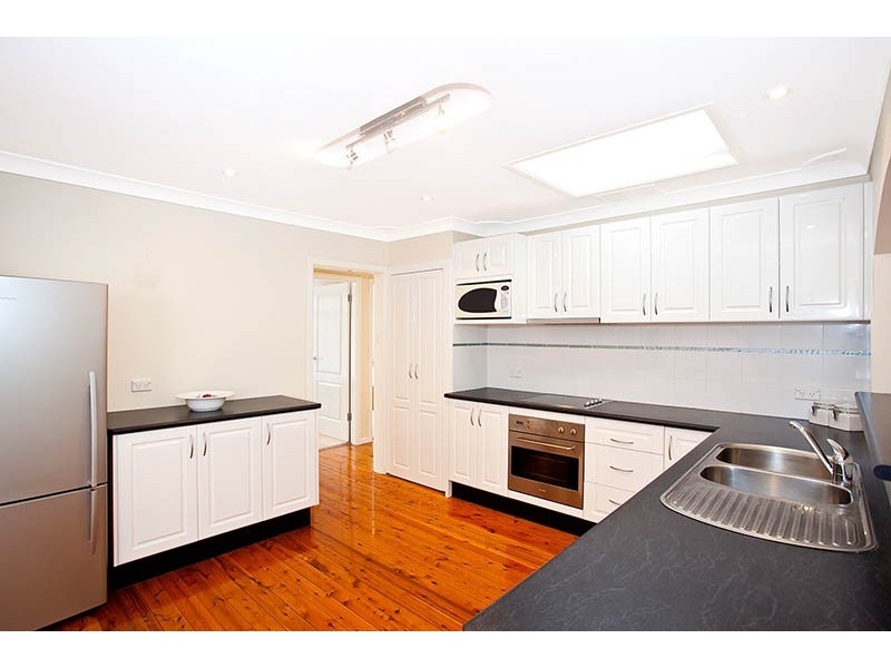 6 Lalor Crescent, Engadine NSW 2233