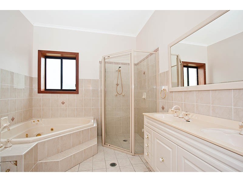 91 Cooriengah Heights Road, Engadine NSW 2233