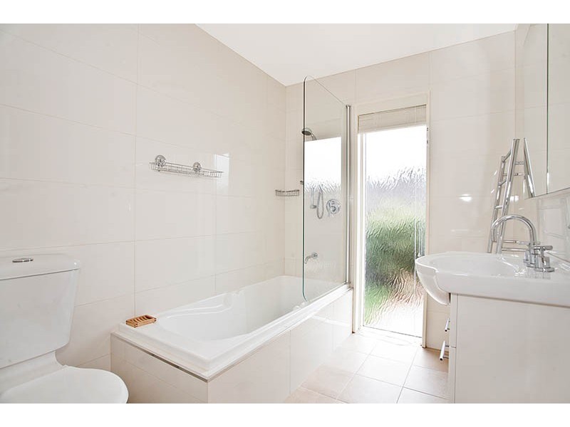 10 Poulter Avenue, Engadine NSW 2233