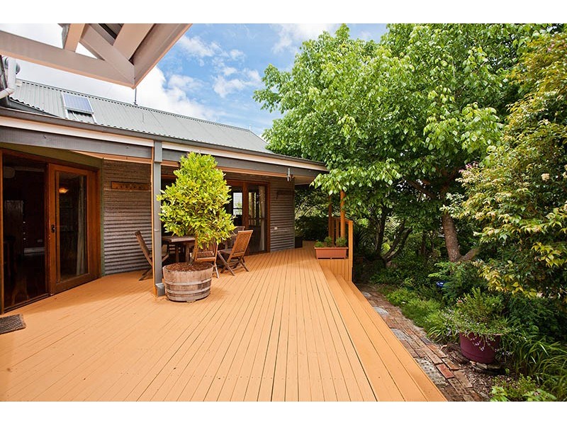 49 Warabin Street, Waterfall NSW 2233