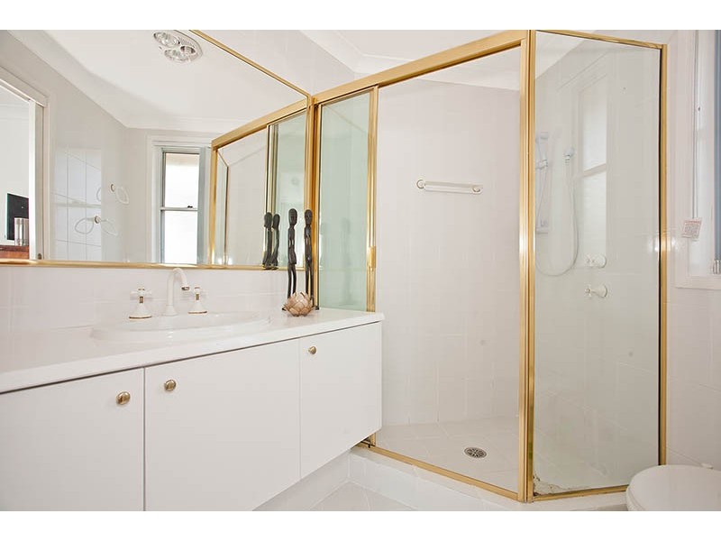8 Mannikin Drive, Woronora Heights NSW 2233