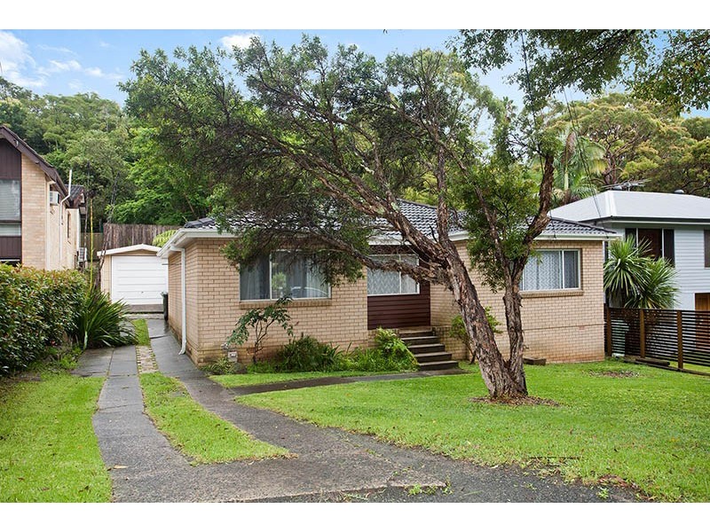 11 Tobruk Avenue, Engadine NSW 2233