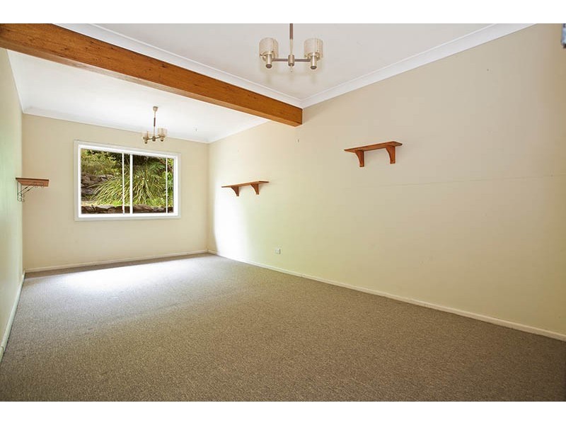 11 Tobruk Avenue, Engadine NSW 2233