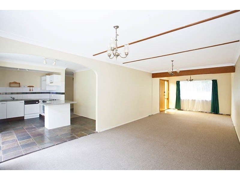 11 Tobruk Avenue, Engadine NSW 2233