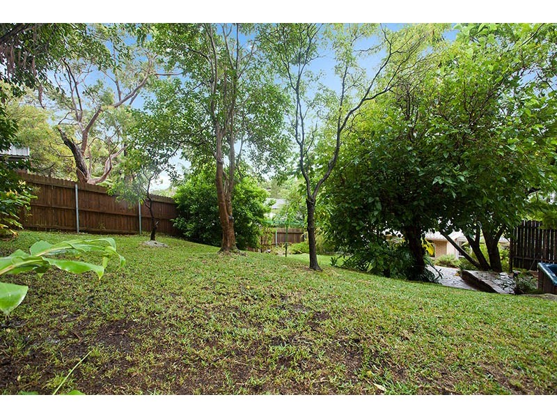 11 Tobruk Avenue, Engadine NSW 2233