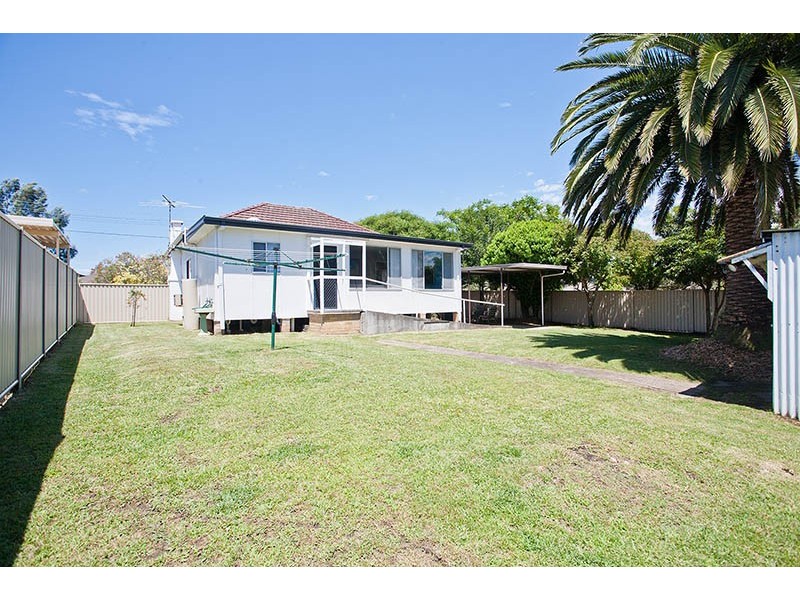 15 Veno Street, Heathcote NSW 2233