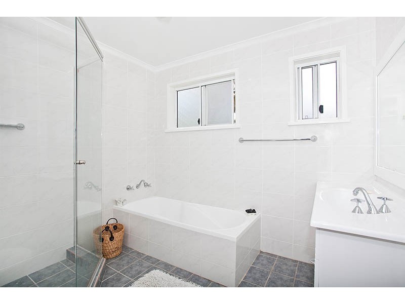 10 Edgecliff Place, Engadine NSW 2233