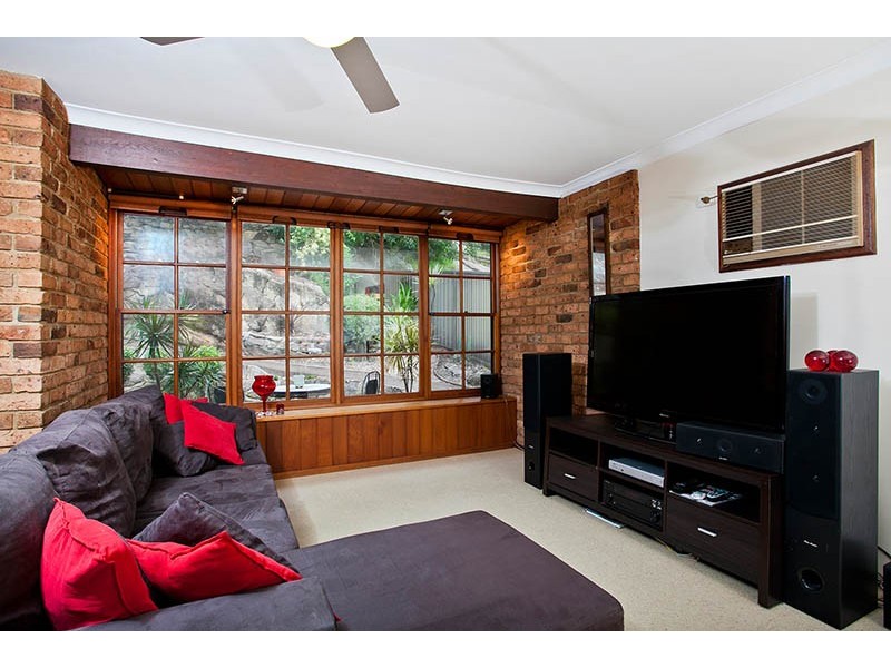 15 Sladden Road, Yarrawarrah NSW 2233