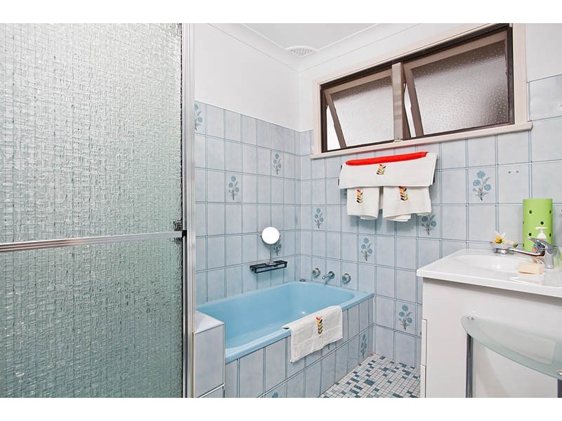 15 Sladden Road, Yarrawarrah NSW 2233