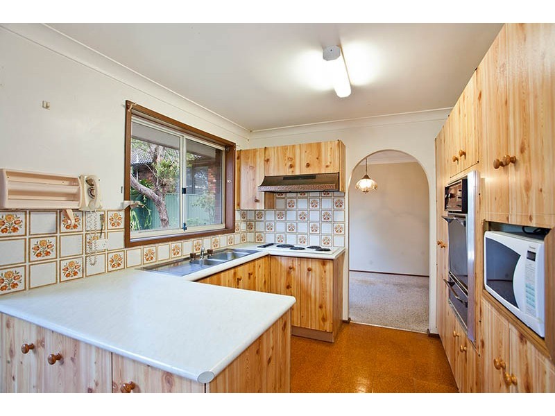 9 Valley View Crescent, Engadine NSW 2233