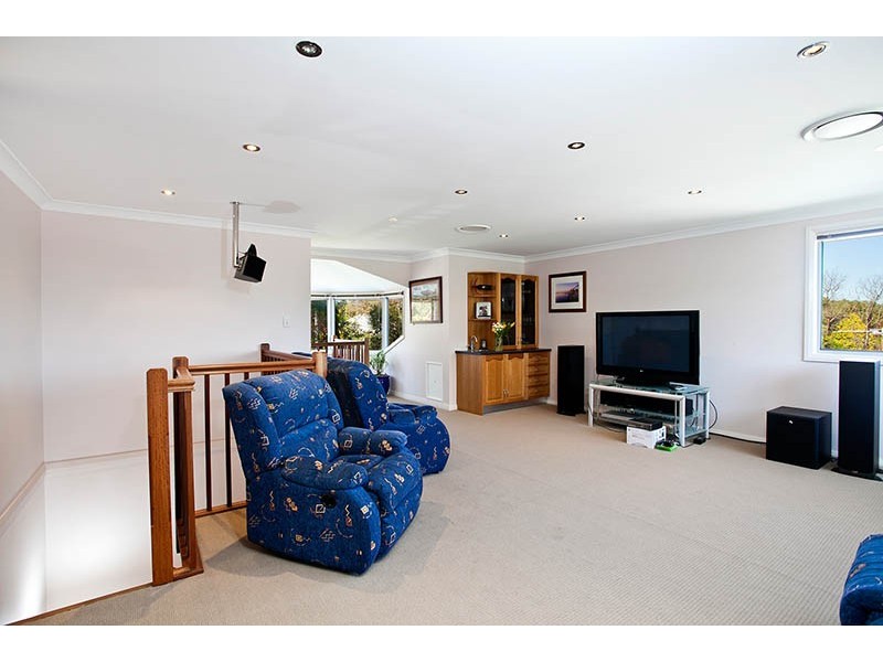 33 Rosebery Street, Heathcote NSW 2233