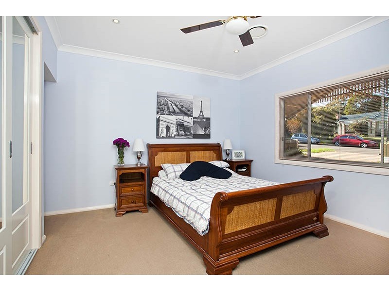 33 Rosebery Street, Heathcote NSW 2233