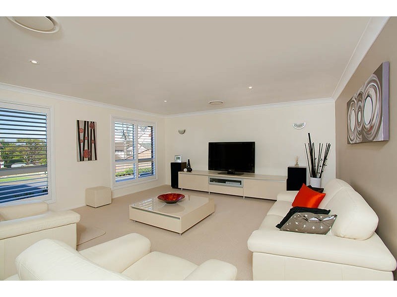 6 Honeyeater Place, Woronora Heights NSW 2233