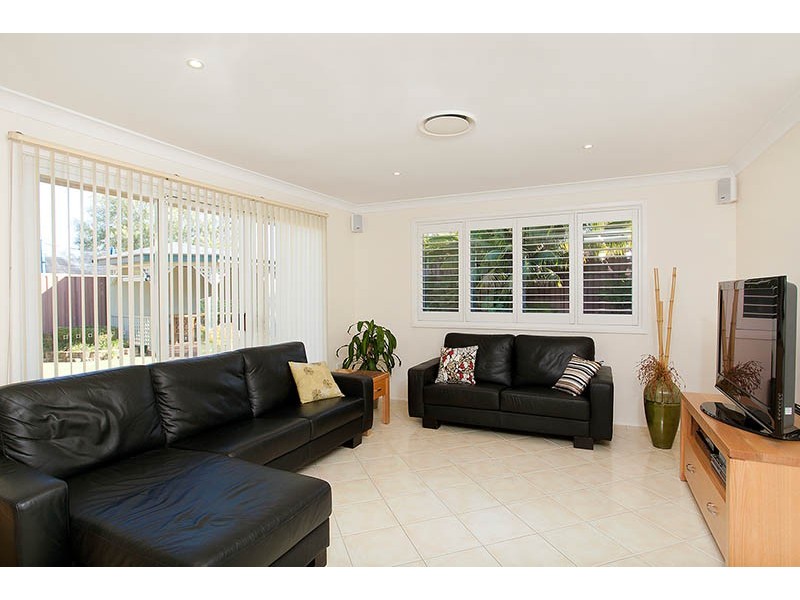6 Honeyeater Place, Woronora Heights NSW 2233