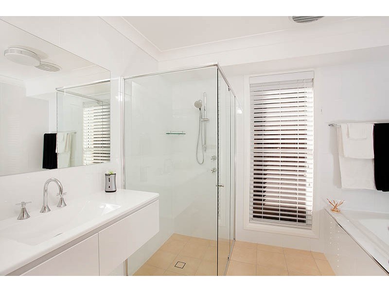 6 Honeyeater Place, Woronora Heights NSW 2233