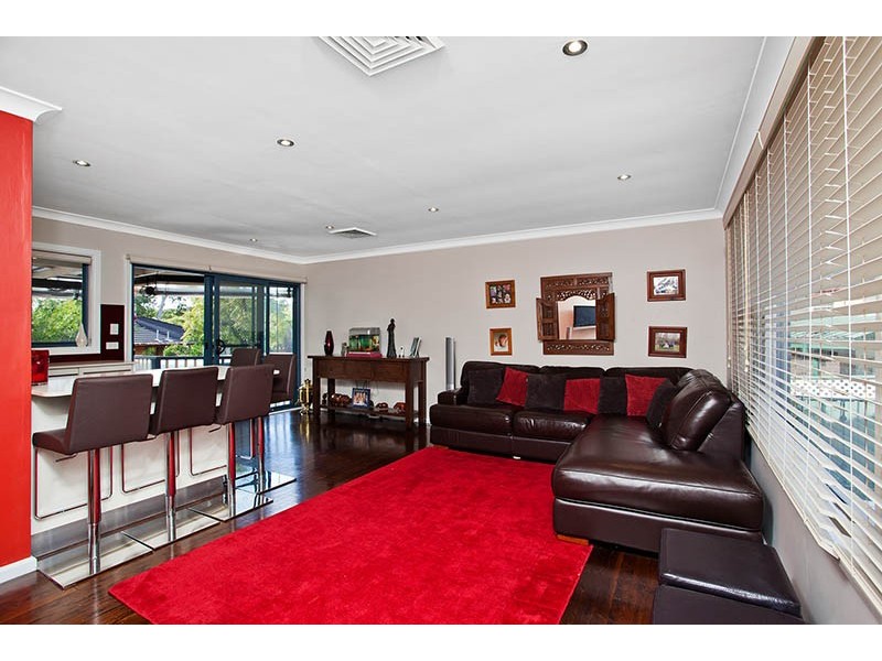 18 Forbes Crescent, Engadine NSW 2233