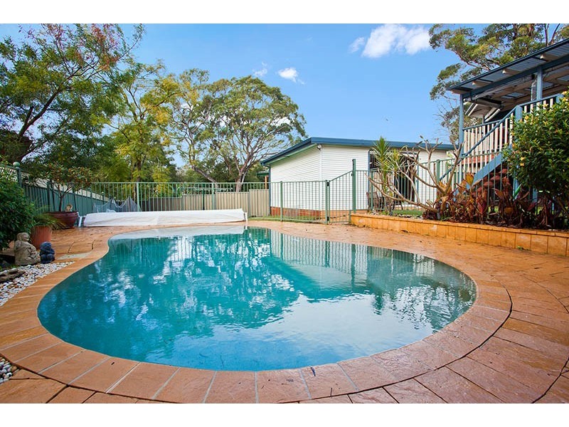 18 Forbes Crescent, Engadine NSW 2233