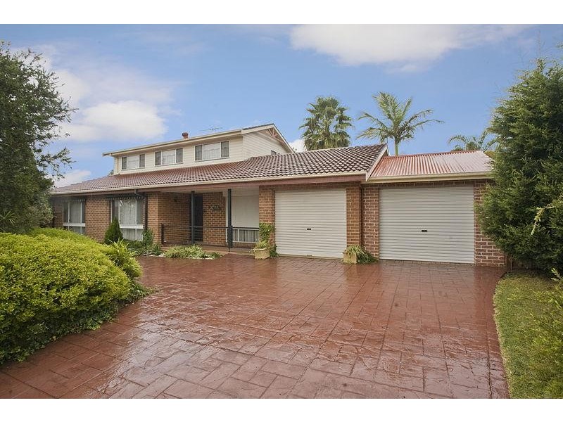 2 Albatross Circuit, Woronora Heights NSW 2233