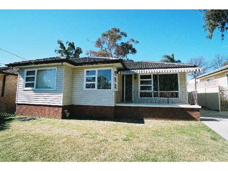 98 Thurlgona Road, Engadine NSW 2233