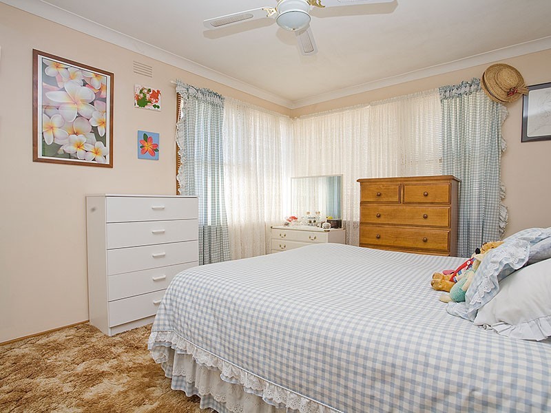 37 Wollybutt Road, Engadine NSW 2233