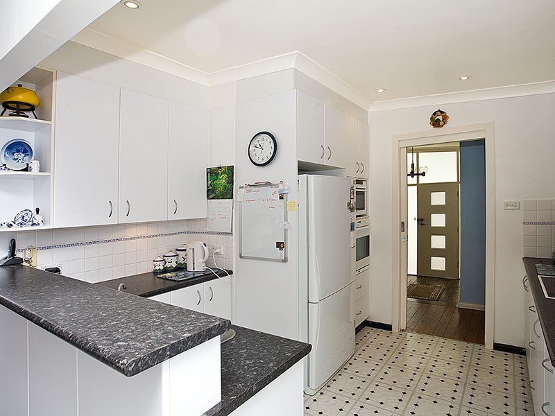 33 Caldarra Avenue, Engadine NSW 2233