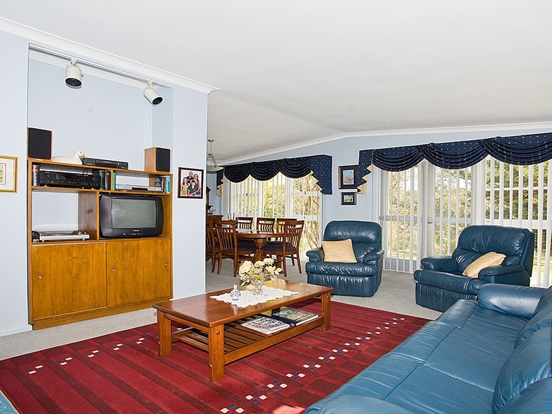 33 Caldarra Avenue, Engadine NSW 2233