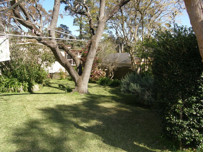 13 grevillea grove, Heathcote NSW 2233