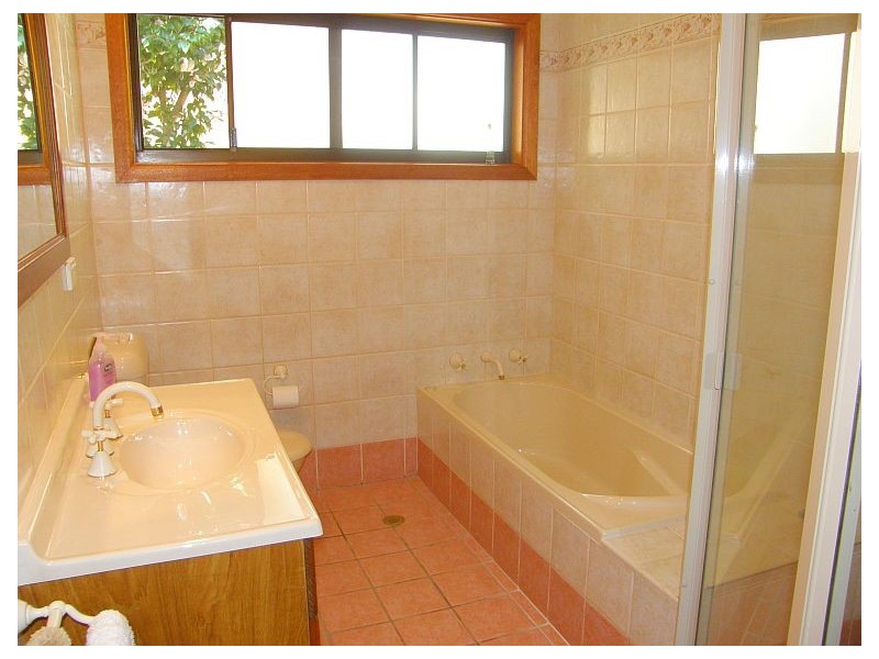 13 grevillea grove, Heathcote NSW 2233