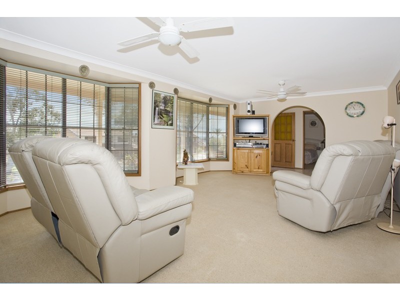 92 Albatross Circuit, Woronora Heights NSW 2233