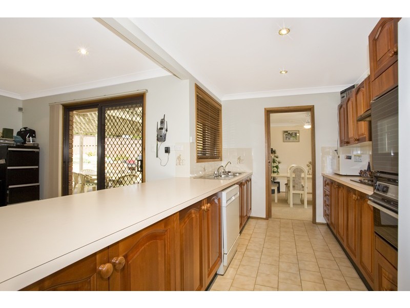 92 Albatross Circuit, Woronora Heights NSW 2233