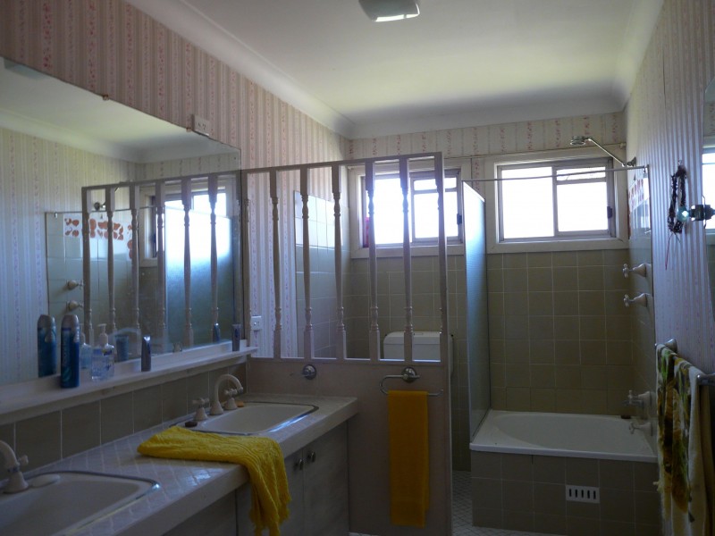 2 Abbott Road, Heathcote NSW 2233