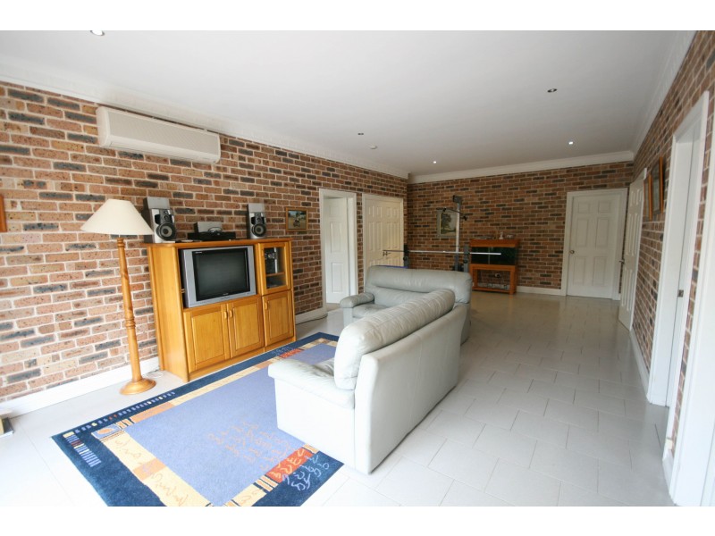 13 Quarrion Place, Woronora Heights NSW 2233
