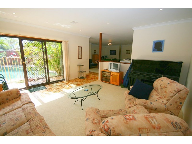 4 McAuley Close, Heathcote NSW 2233