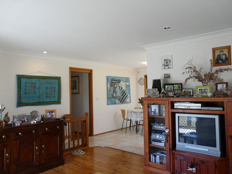 7 Urana Road, Yarrawarrah NSW 2233